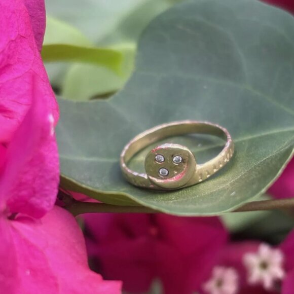 LINN Designs NY Moon & Stars Diamond 14k Gold Ring size 6 - Picture 2 of 4